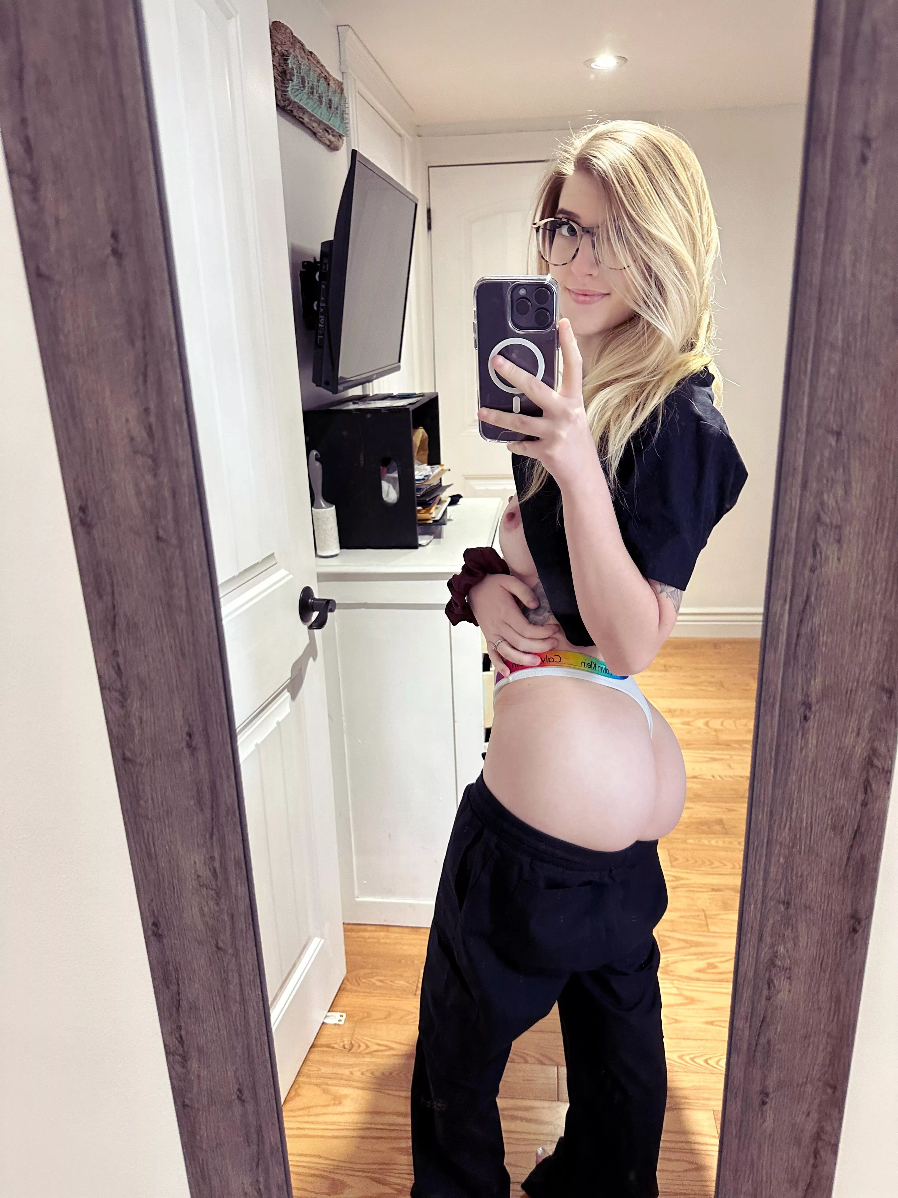 Spank my ass posted by notevenemmajones