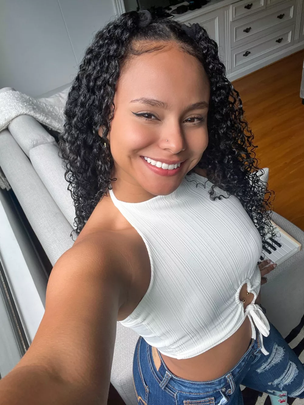 Starting the day off right with a cute outfit posted by ILoveSmilinggBack