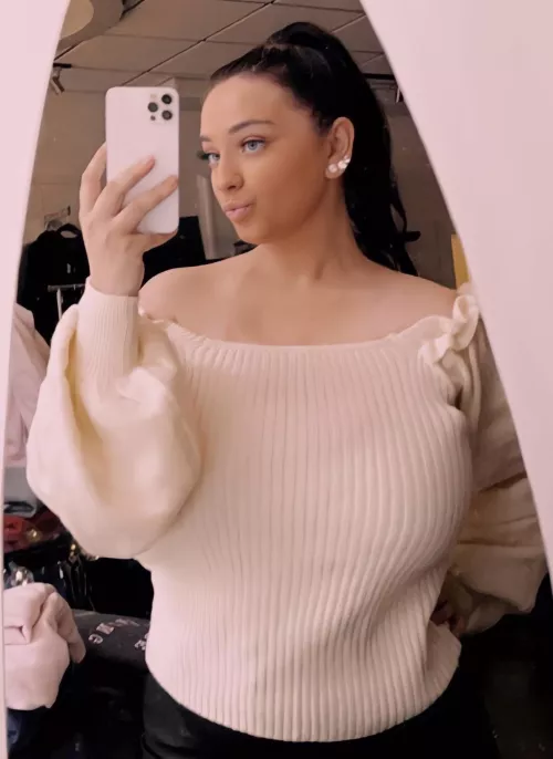 Unsuccessful attempt to hide by Throwaway69boobs