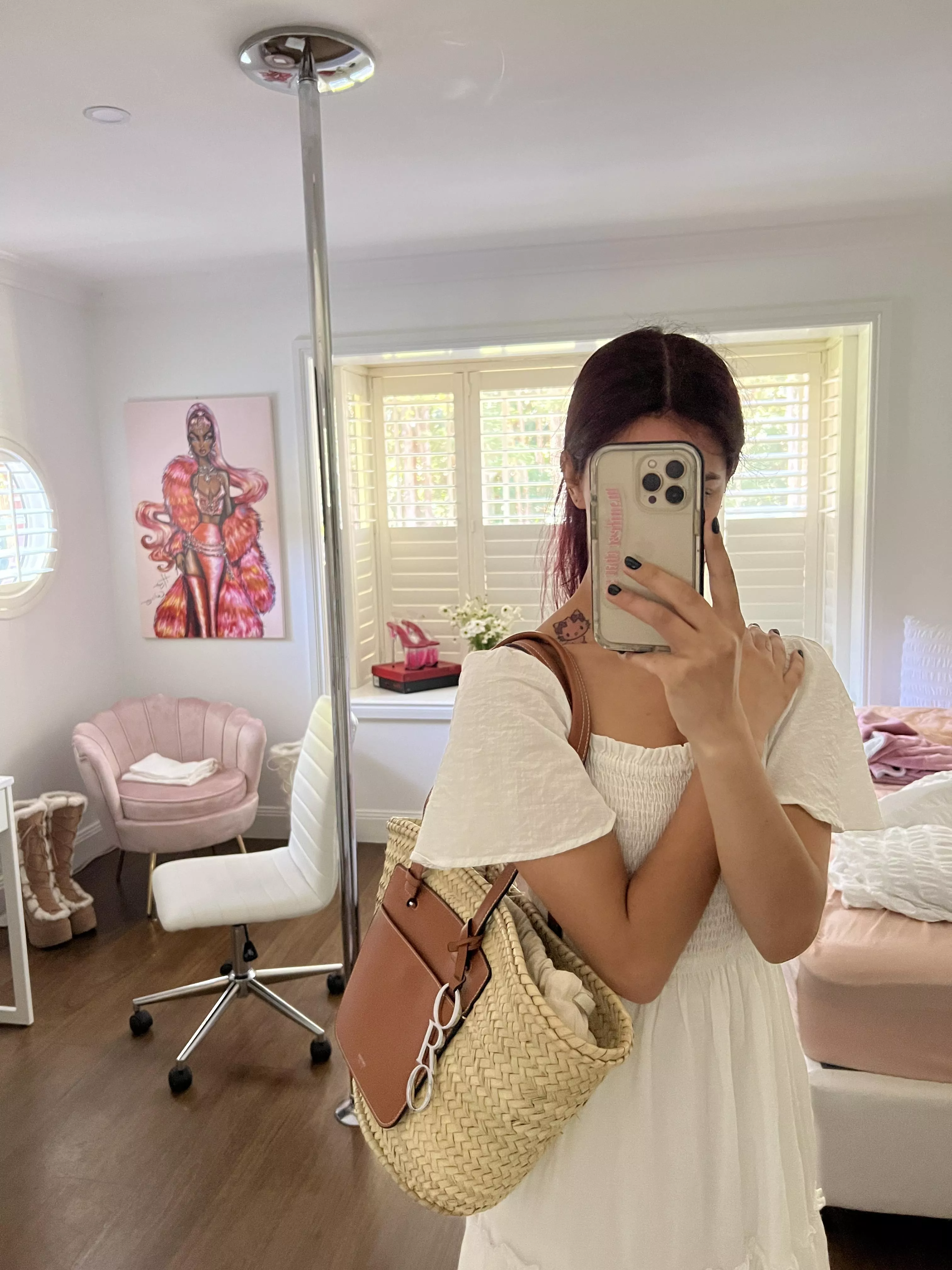 would you jack off to my sexy pics if I sent you some 😉 posted by OnlyVenuss