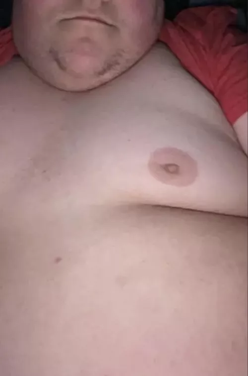 (23) looking for a chub dom who wants a musk slut to worship their sweaty cock and balls. by Sharkygold10