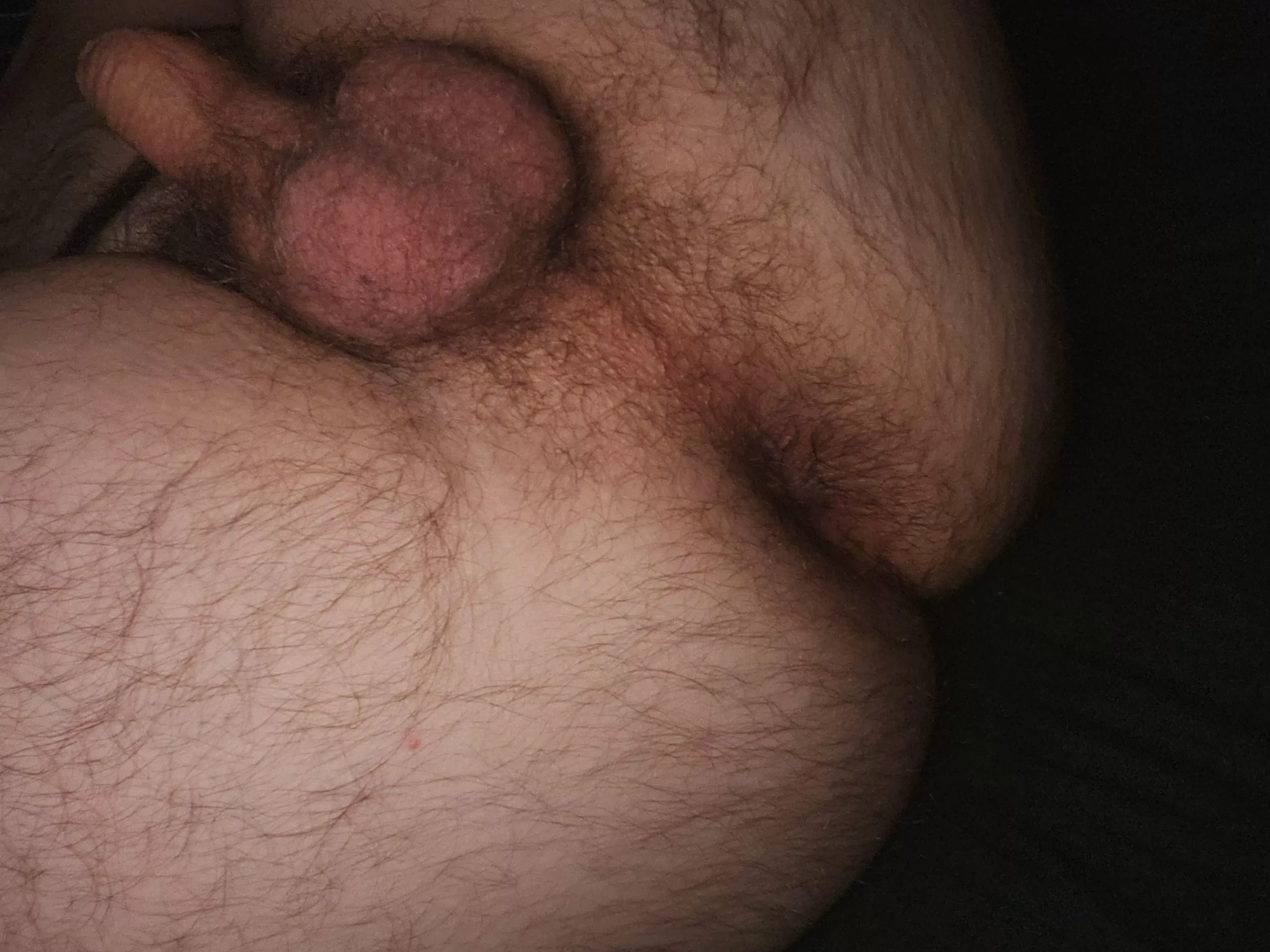 23m bad lighting, hairy hole posted by shamelessboypuss