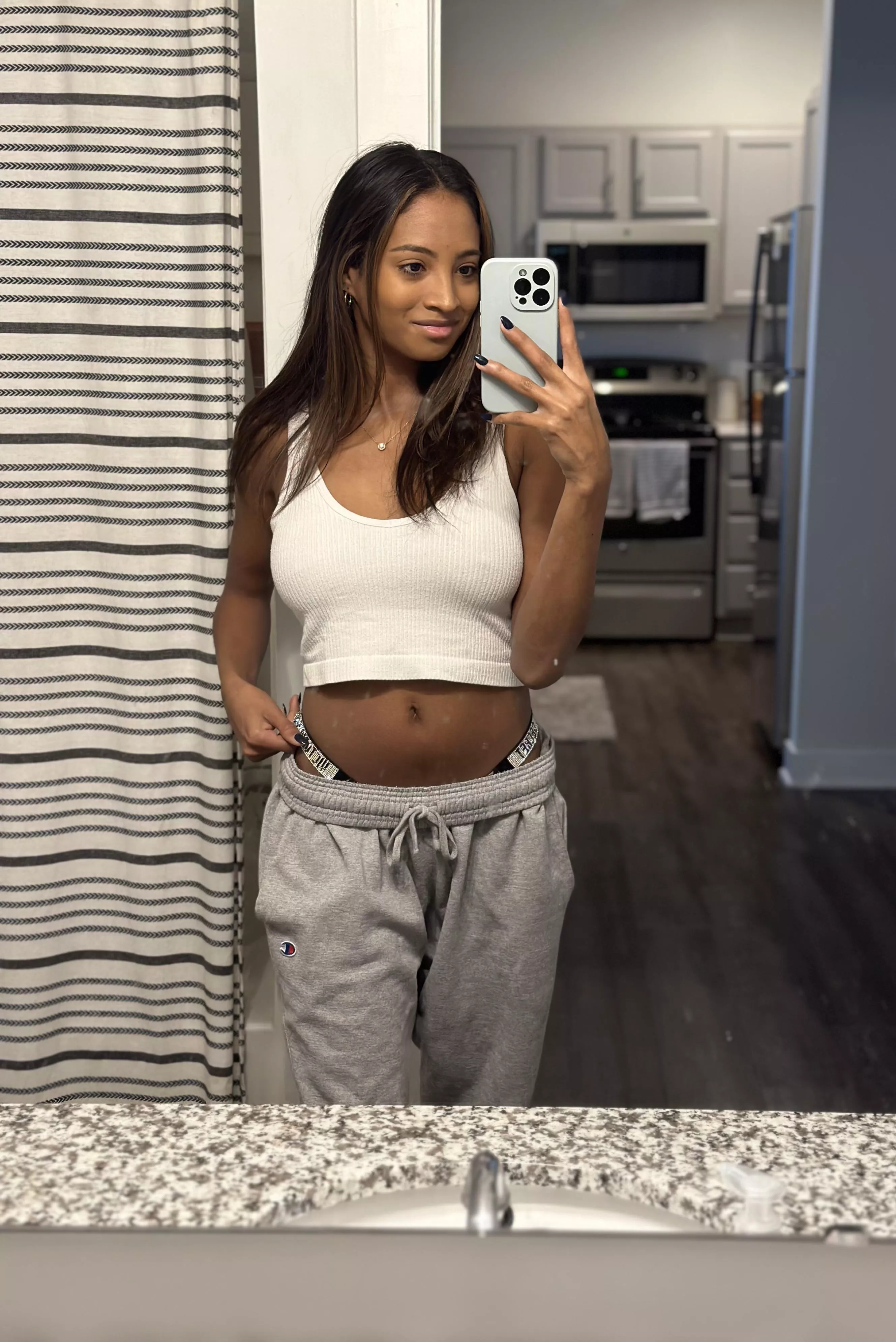 big chillin (f) posted by TheRealGiana