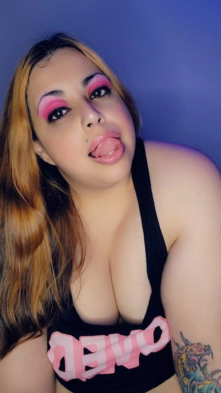 Can I be your plump princess?? 🥰 posted by VixenCupcake