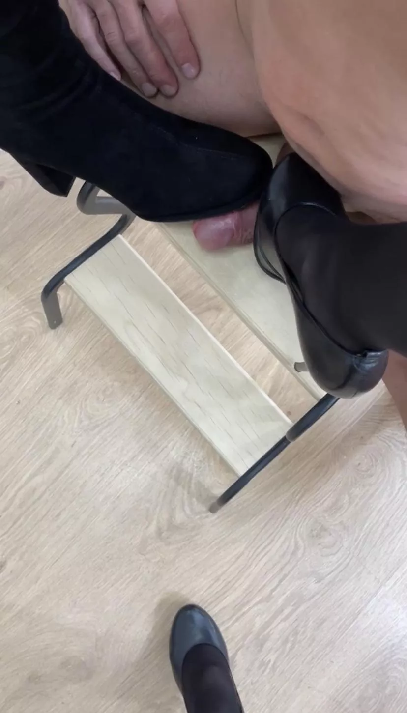 CBT with high heels posted by nigthstarr_99