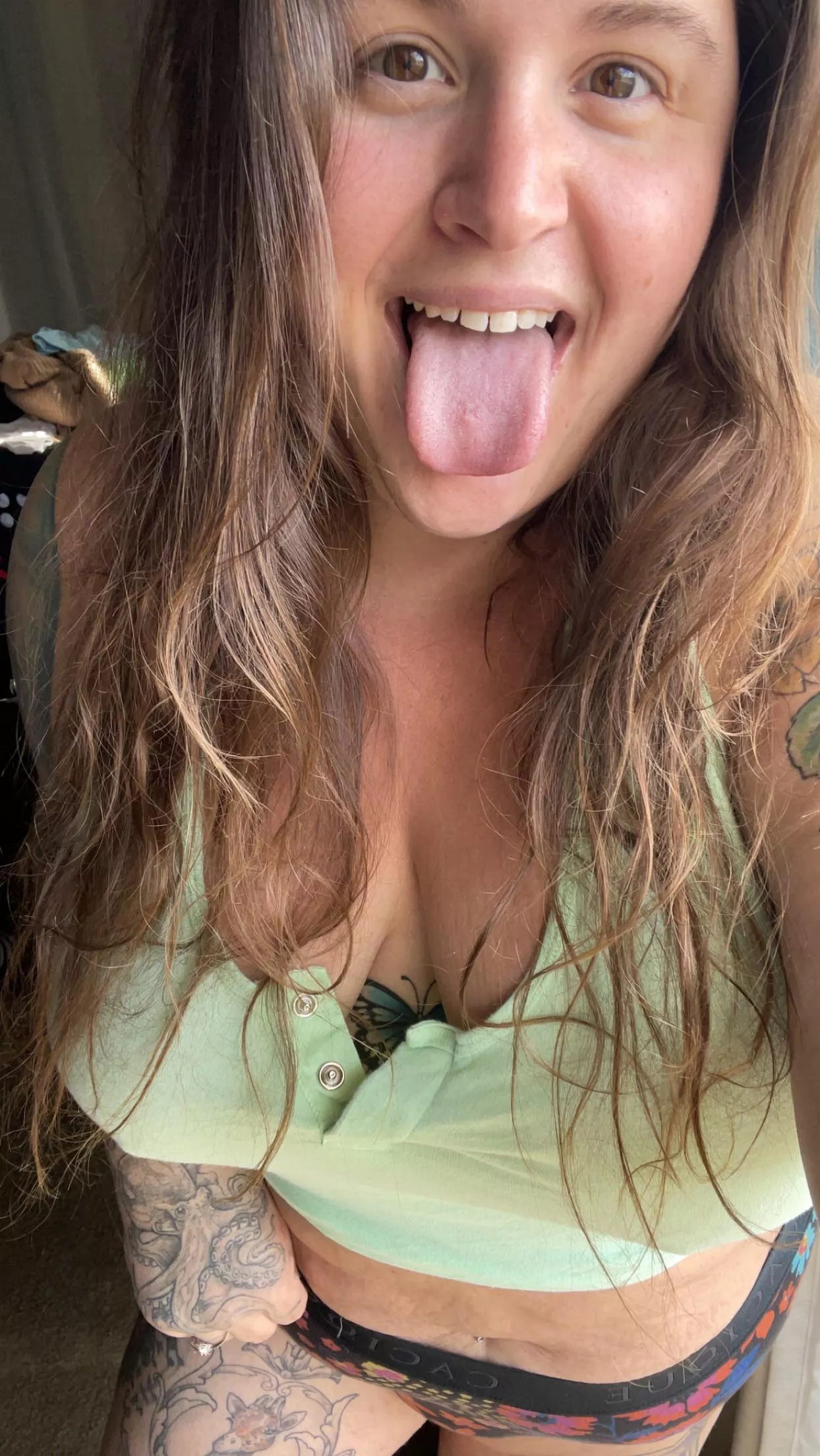 cum give these tatted bbw curves some attention! posted by handful_heather420