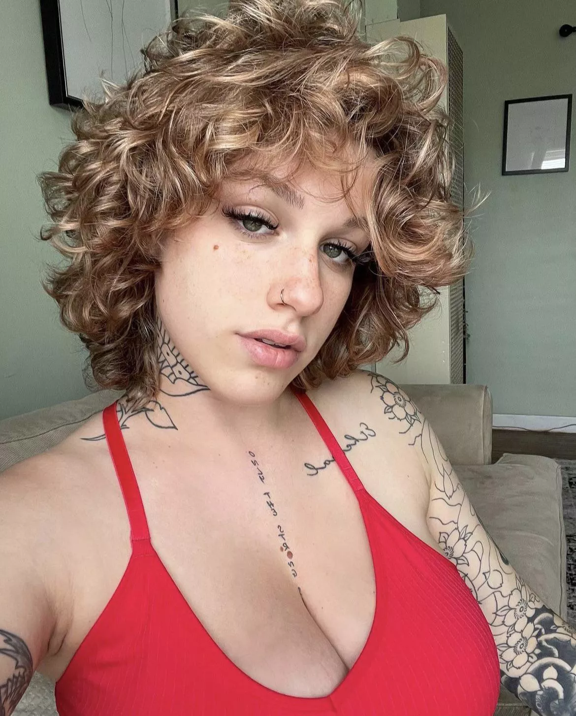 Curly hair posted by rednecktrucker69