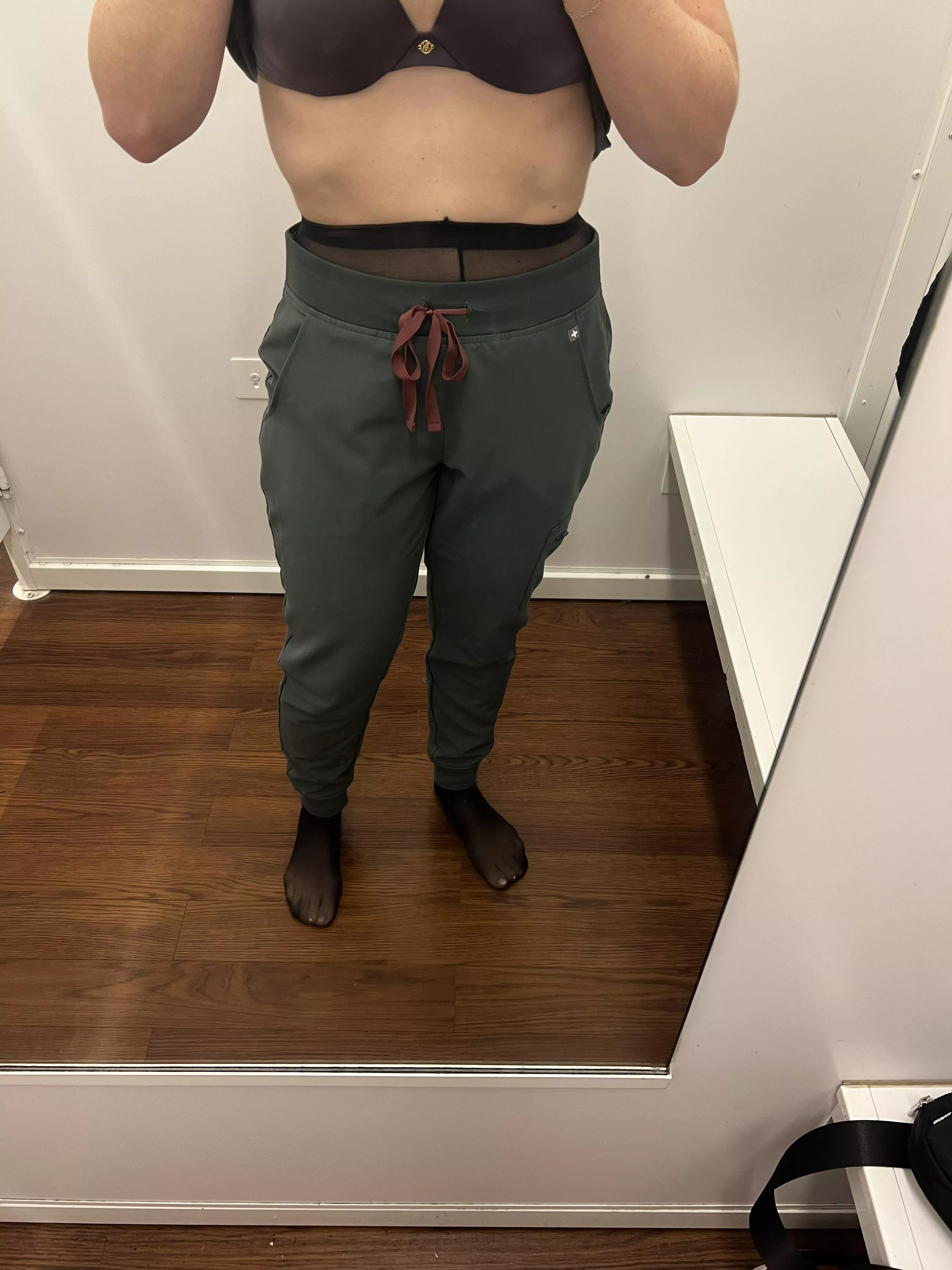 Do you like a Nurse in Black Pantyhose [F] ? posted by Judyinhose