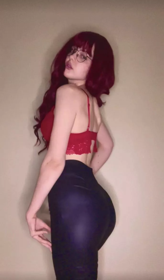 Do you like leather leggings? posted by Curly_witch