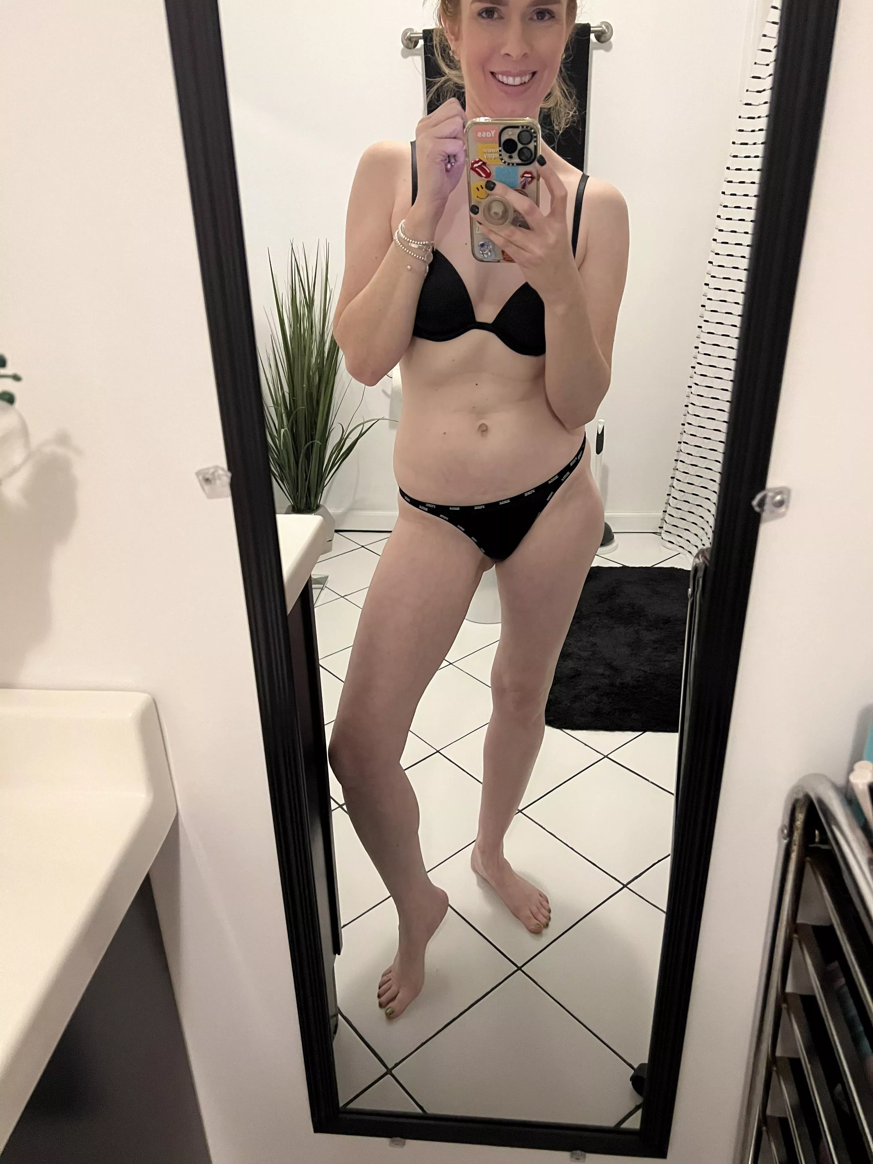Feeling cute in black. What do you think? posted by emmapiperxxx