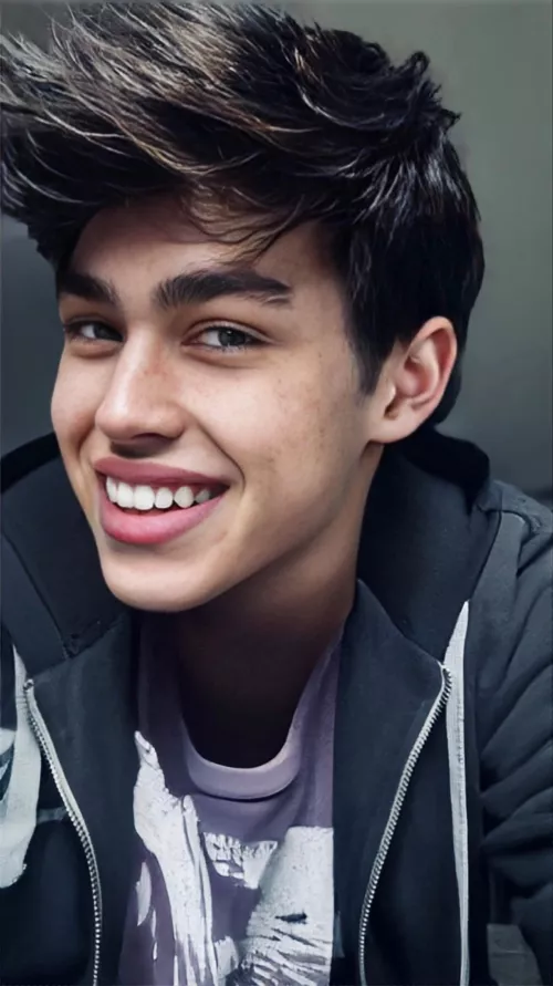 Got a fresh cut and shave today so was feeling cute. About to get lit 🔥. Have a great night y’all. Love peace and whatnot ❤️✌️☮️ by lyricaldecipher