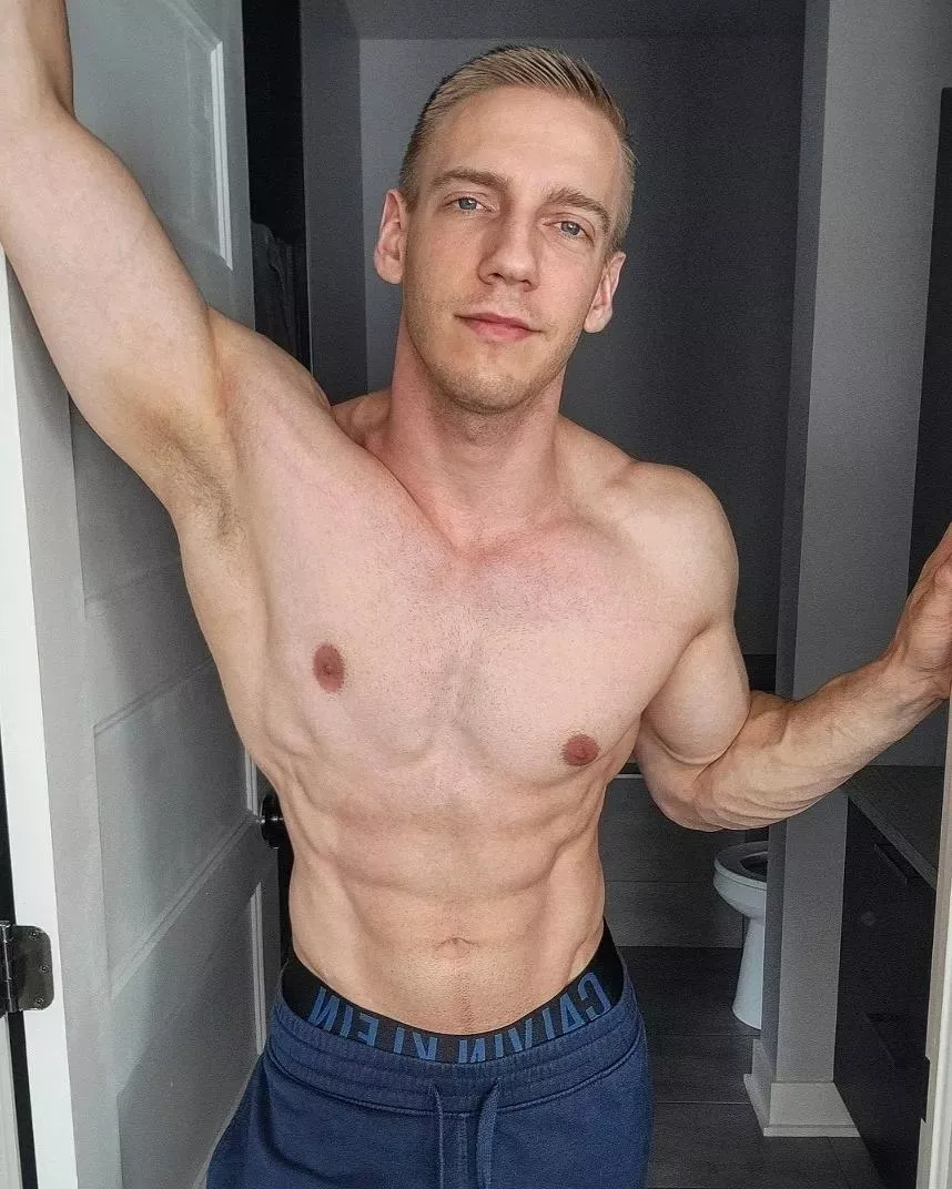 Hey 😉💙 posted by John_fitness91