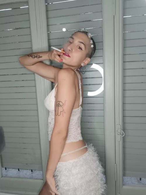 hi my love, do you want to lick me when i'm smoking? 🥵 by esmeralda_420