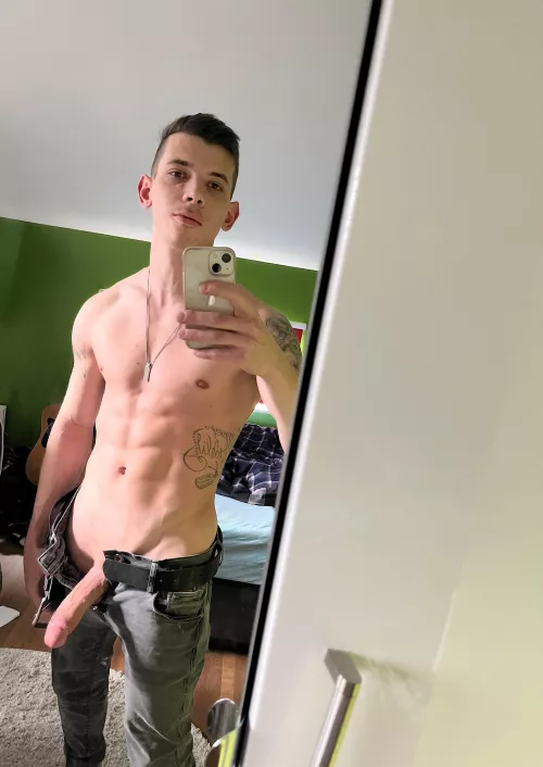 I cant close my jeans like this by ThatGermanGuy5967