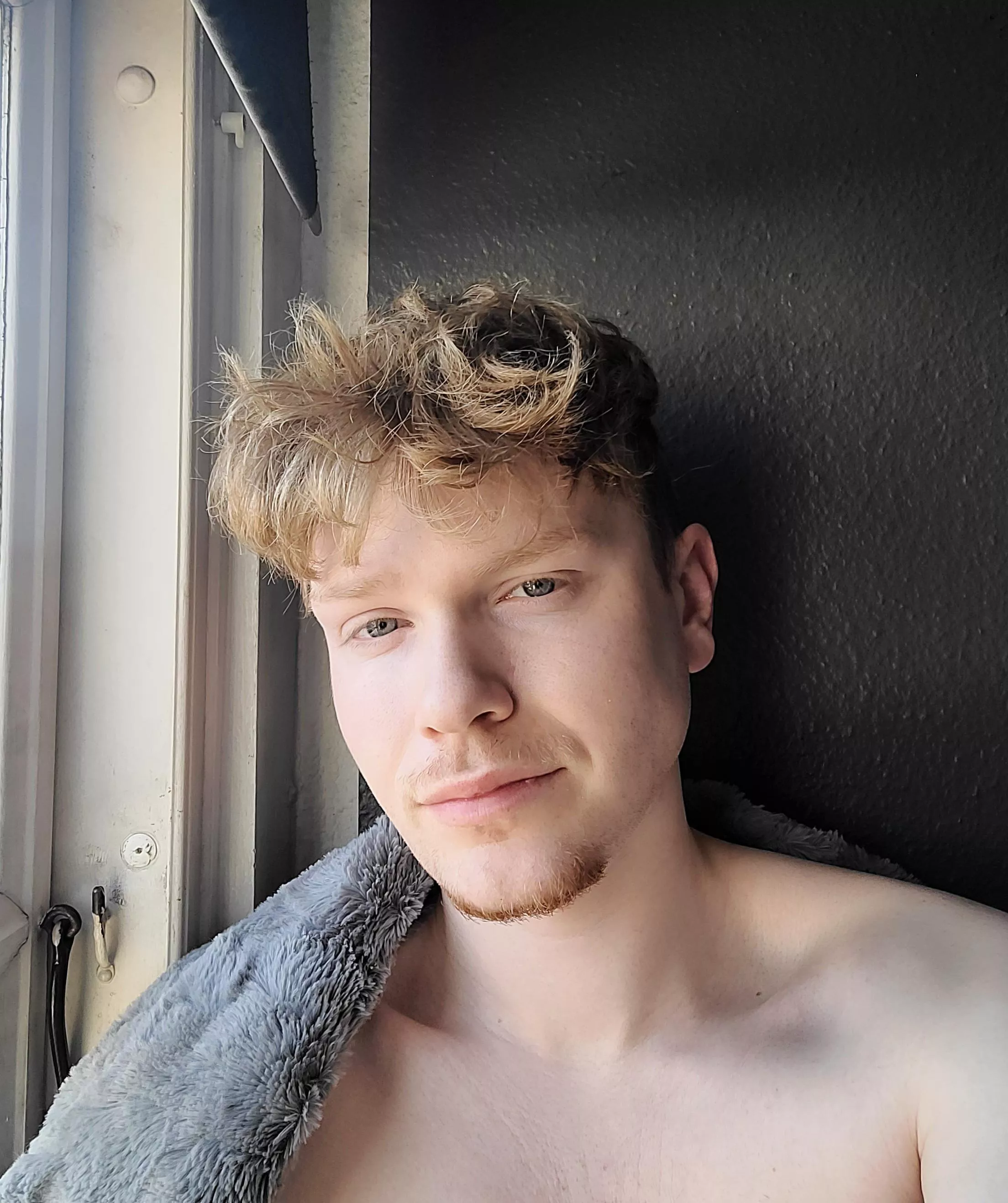 I gotta be honest with you guys... im a tiny bit hungover today haha posted by Newoly22