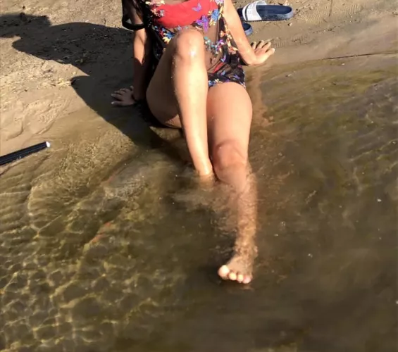 I like romantic stuff and I like pretty stuff by aqwa_audra