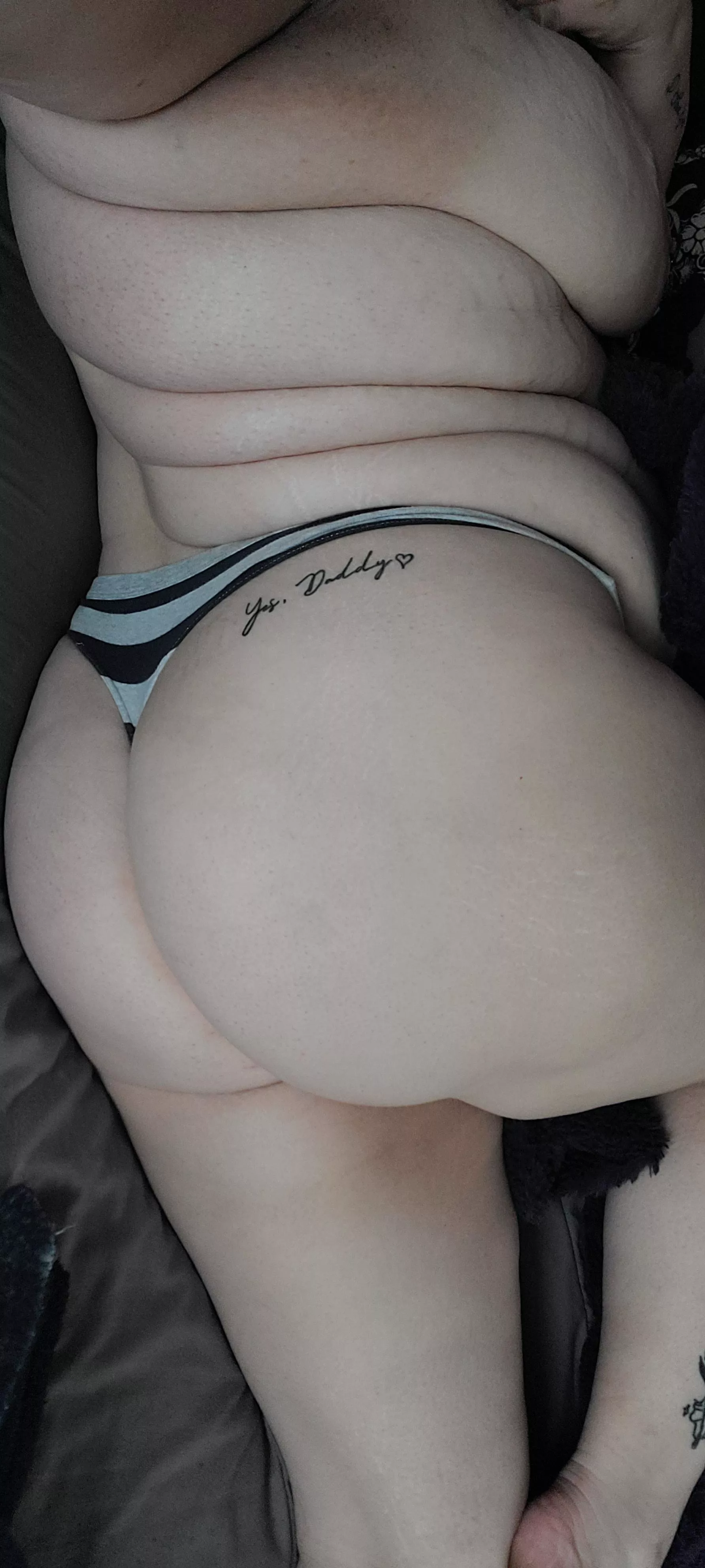 I need a snuggle buddy 😘 posted by daddysbabygirl28