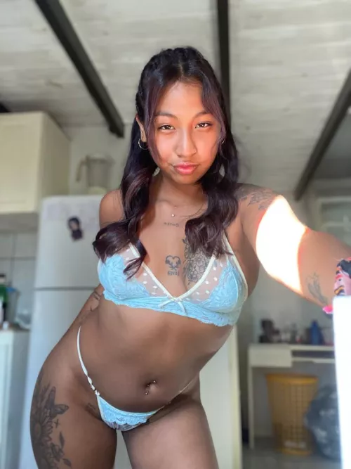 im a good an hot fighter by EmilyS_5