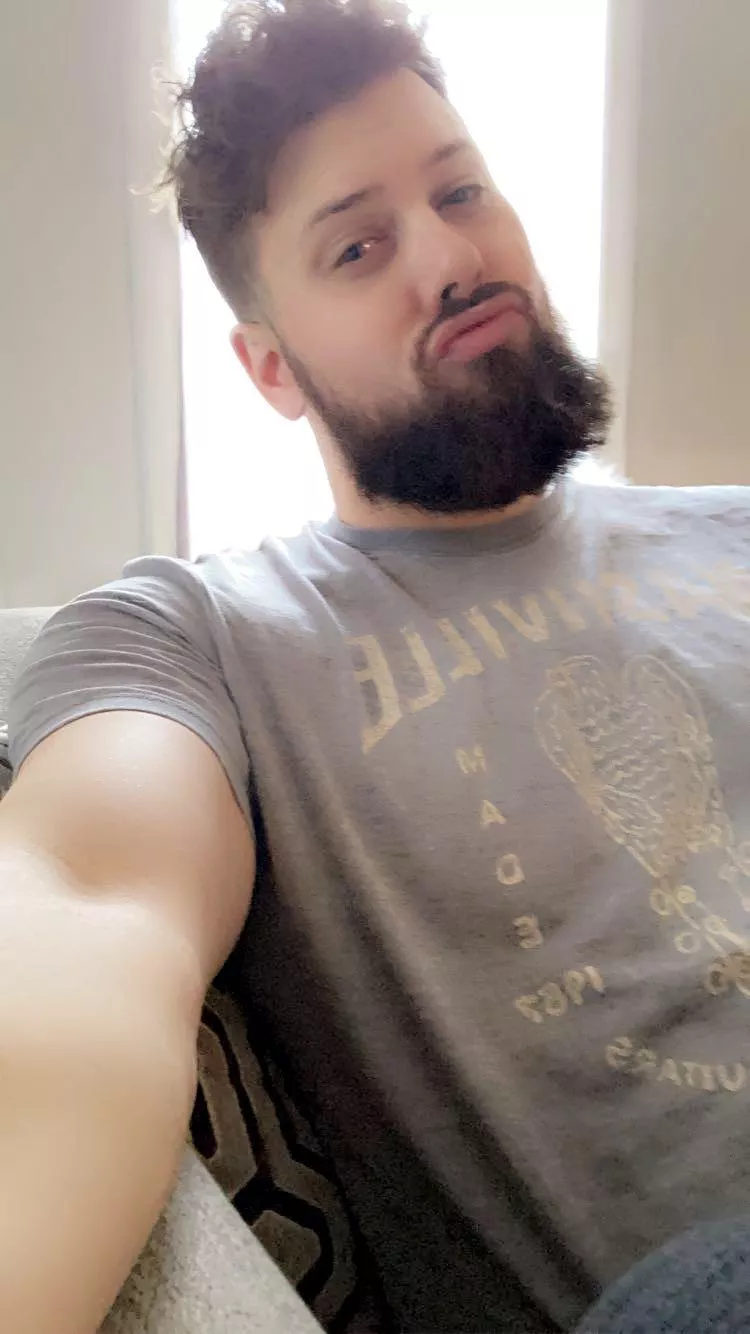 Looking messy… Hope everyone is having a splendid weekend! posted by Waxyknowsbest