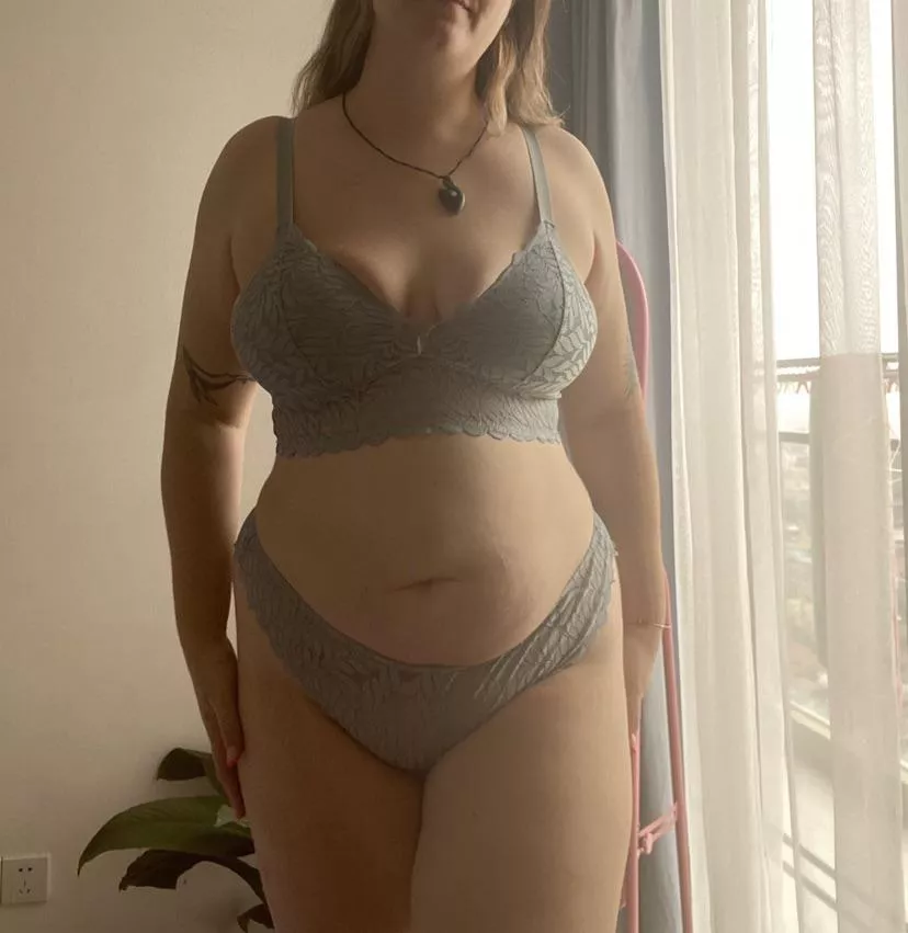 Love my curves in this set 😘 posted by xxajgxx