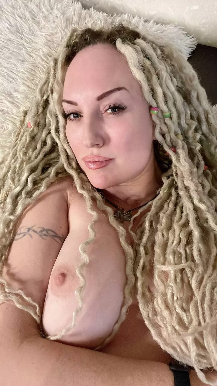 Mommy can be naughty as fuck posted by TherebyChannel61