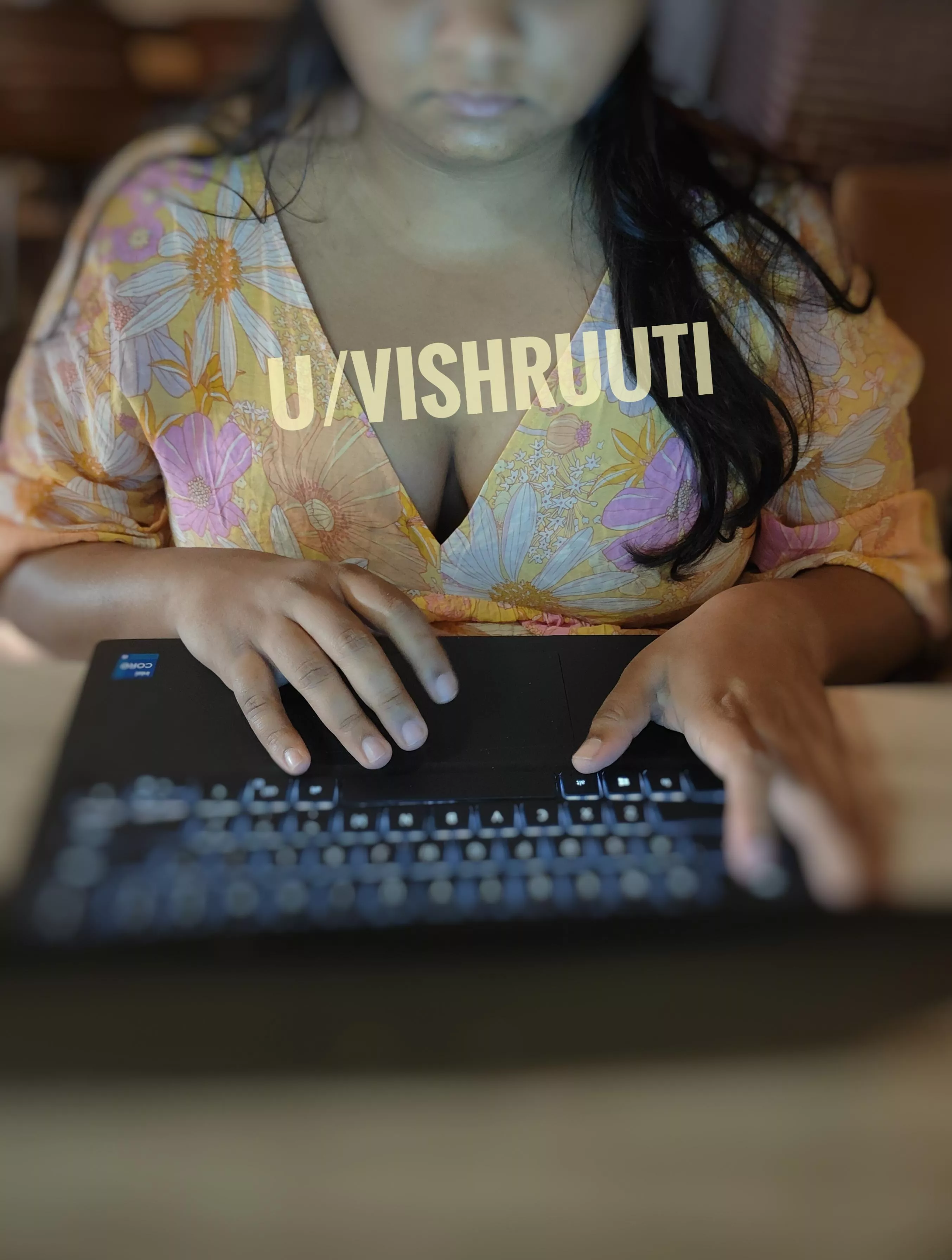 No Bra Day🙈 .. [F]eels so good when you get all the attention🤤 posted by vishruuti