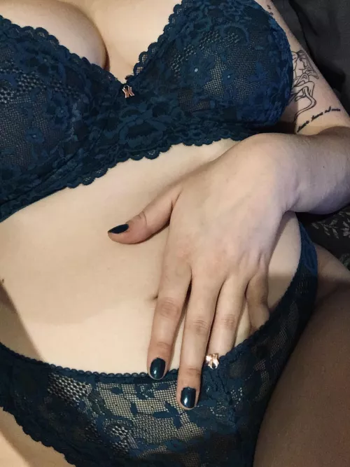 one of my favorite sets to take photos in 🖤 by lisbethbeatrixx