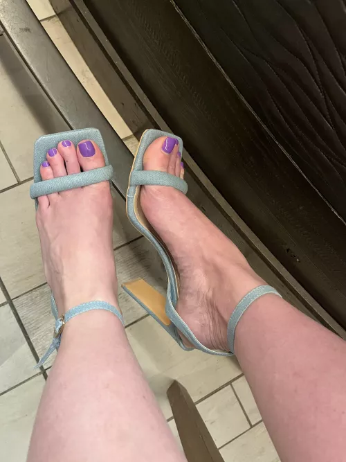 Pretty heels, right? by nextdoorfeet