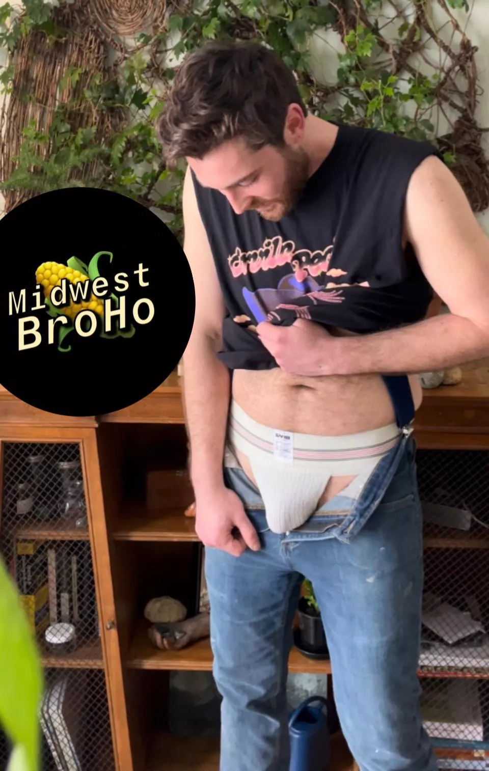 Queen of the rodeo 💃🌽 Wanna see me wrangle my meat? 🍖 posted by MidwestBroHo