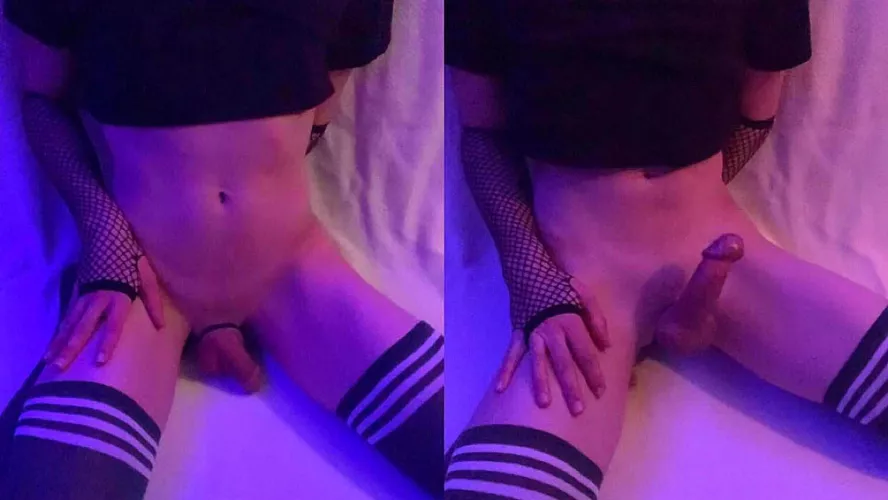 Sorry I’m late to Femboy Friday. Here’s two pics for the price of one 😘 by UnidentifiedRice