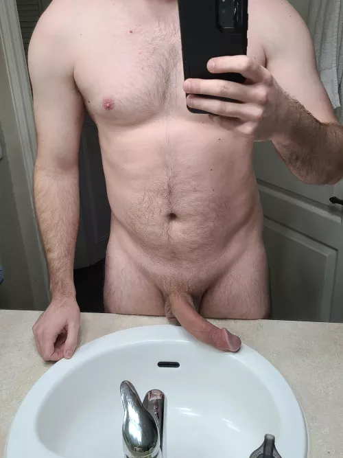 Thick and curvy by TampaGuyThrowaway