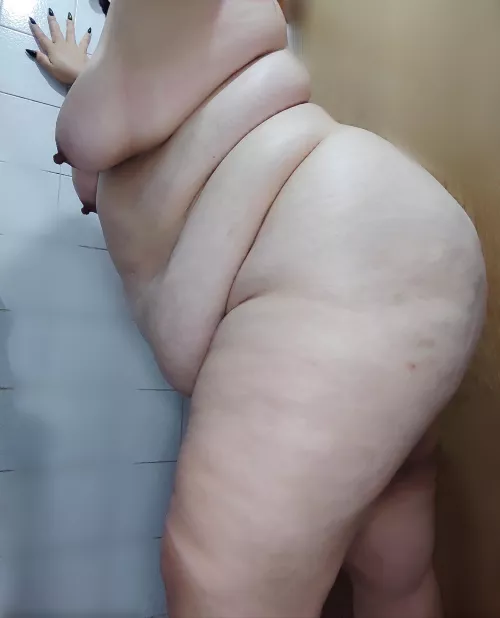 this naughty milf needs a great night🤤 by hotjuicycurvy