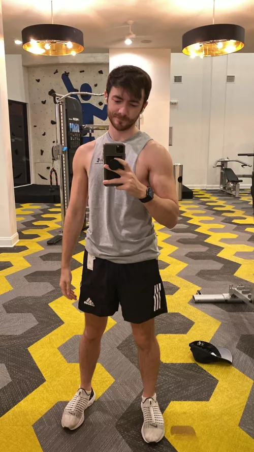 Workout time. It’s triceps day by zandeye