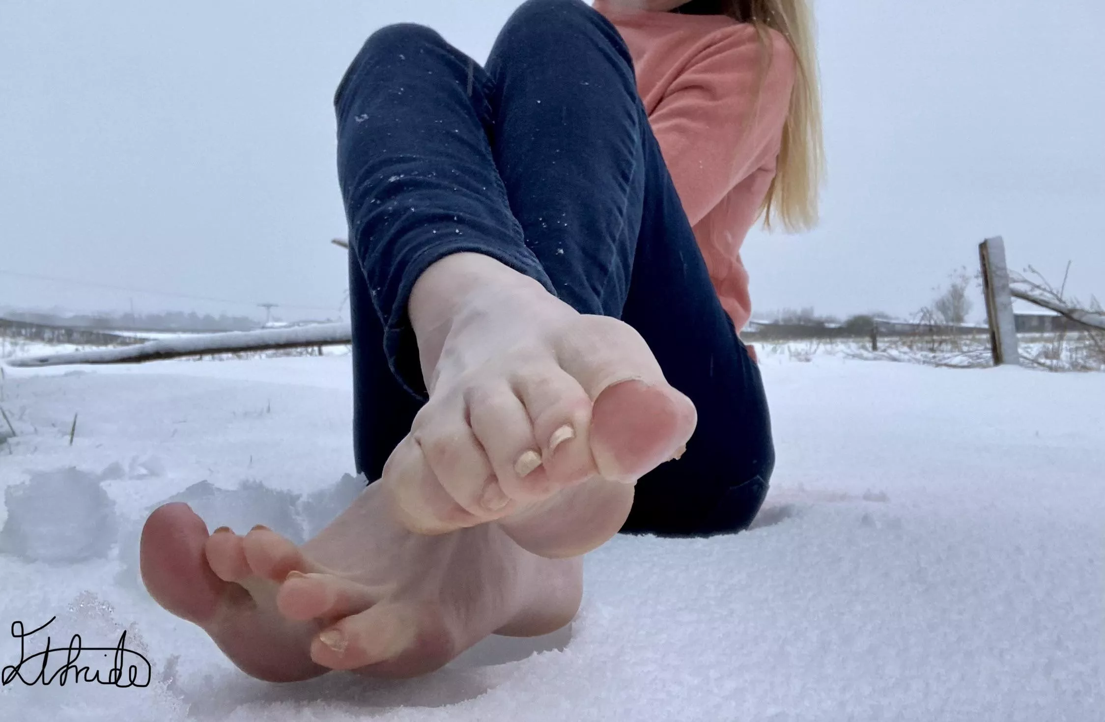 Would you warm up my toes? posted by Elfrida77