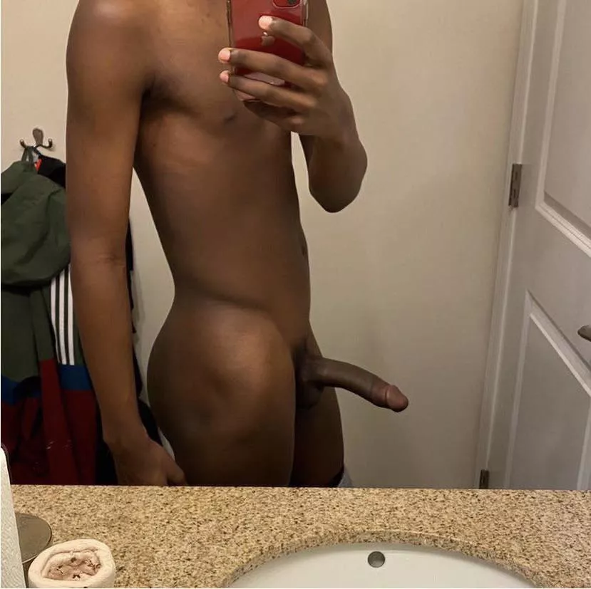18 who wants to jerk with me posted by skateking3233