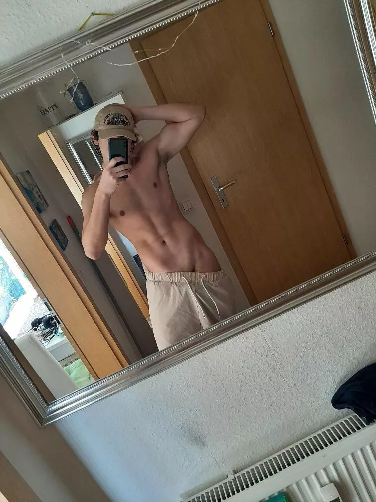 [19] posted by beaugosse_xxx