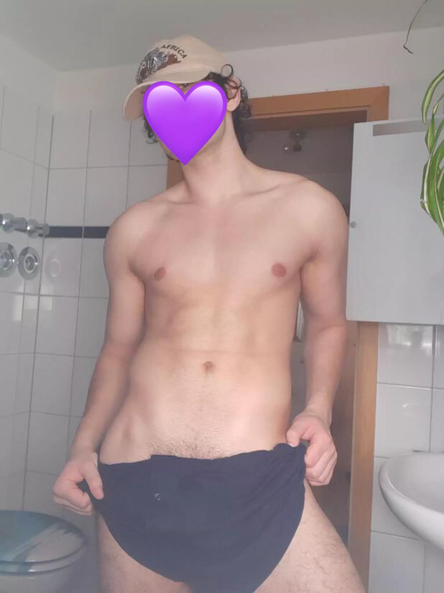 [19] ✌🏻 posted by beaugosse_xxx