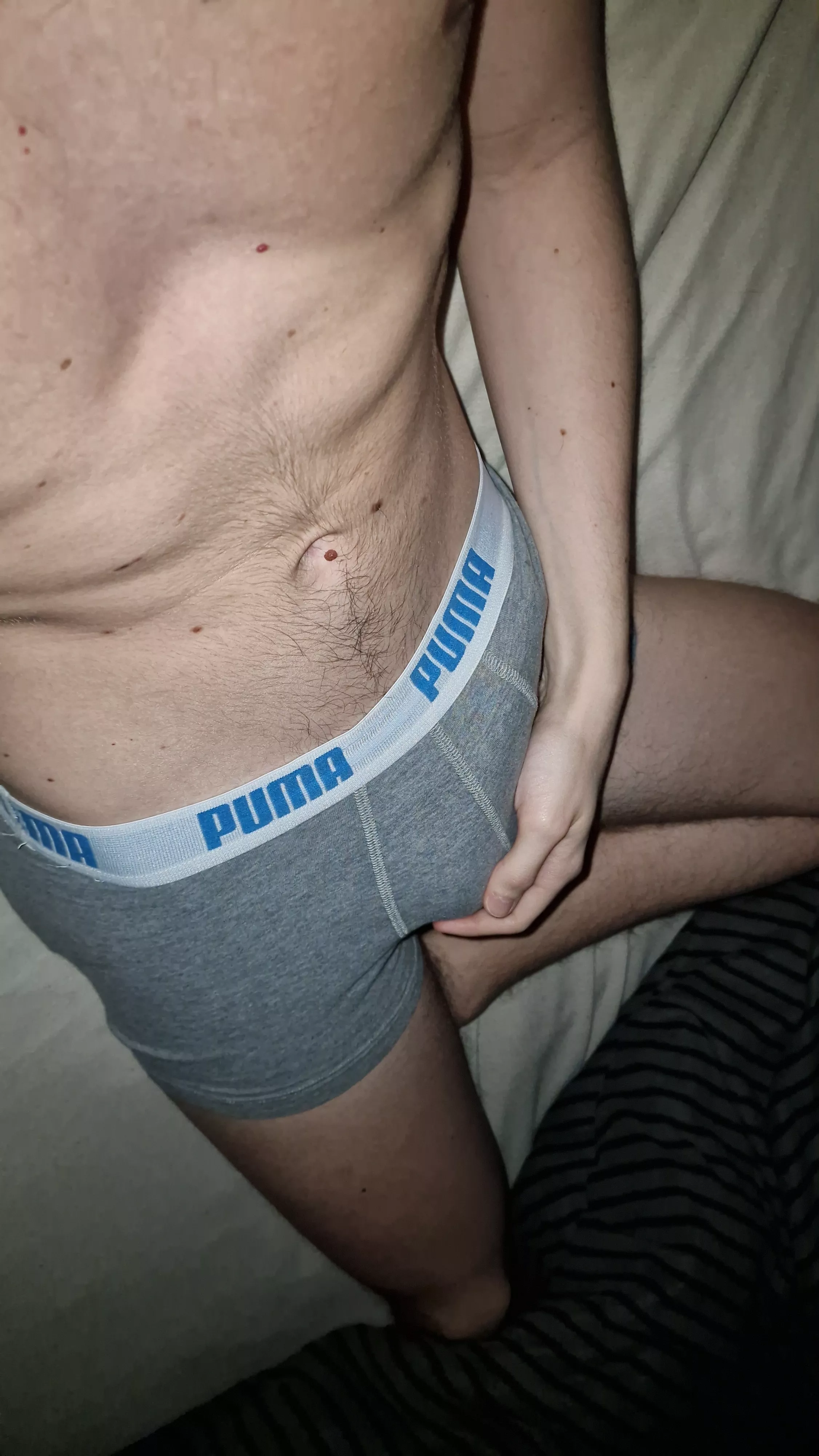 27 yo - in grey Pumas tonight - pm me :) posted by Cancri13