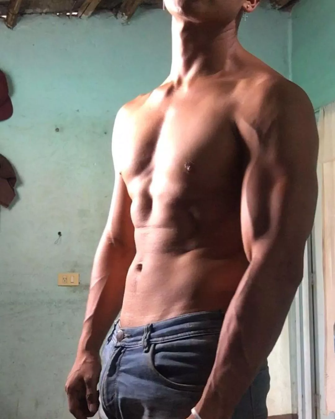 28/m/USA [m4m] Submit to your master. I’m a plumber and i know the proper way of drilling holes! posted by pulcherdeus