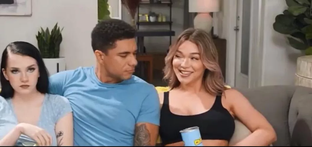 Anyone knows the video's name? I know it's Emma Rose but I can’t find the video.. by mohamedliam