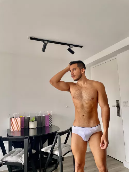 come and touch my bulge by AndresGuedez