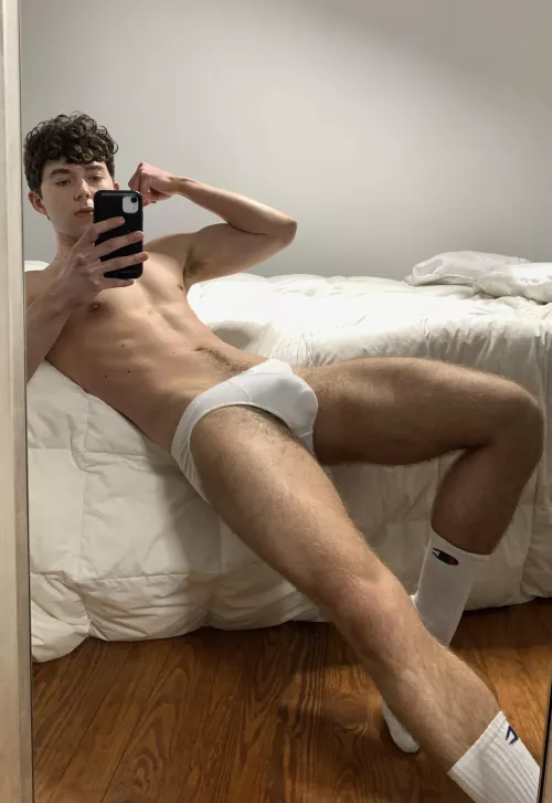 Come shove ur face into my bulge by ElsaGermaineRiley