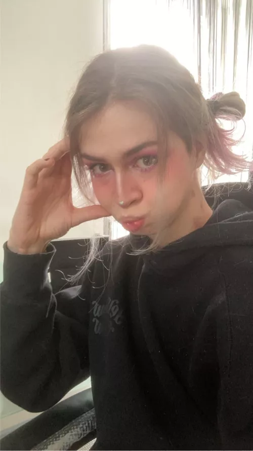 Do you think im cute? by FlakyPapaya7497