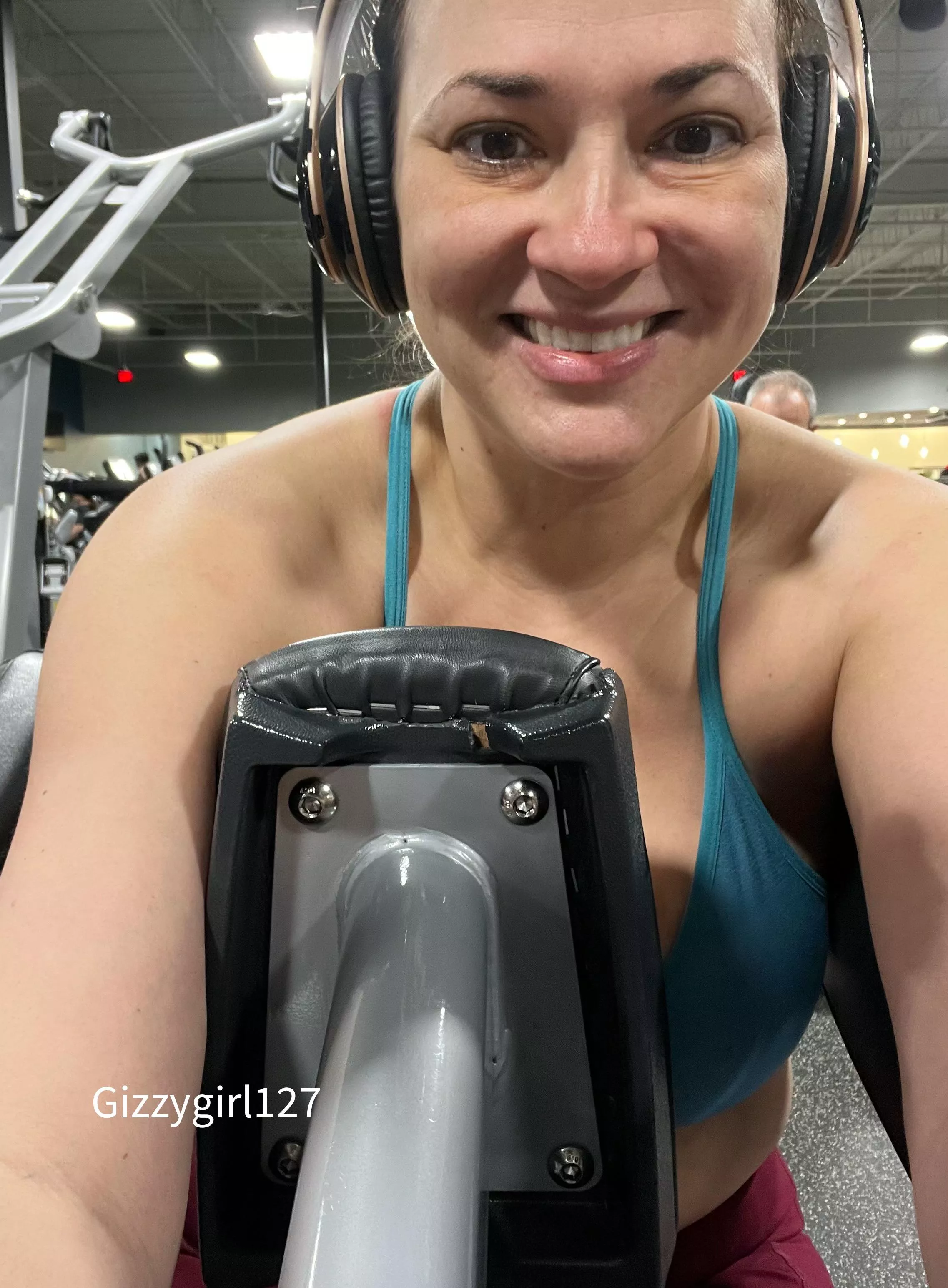 Feeling myself today posted by Gizzygirl127