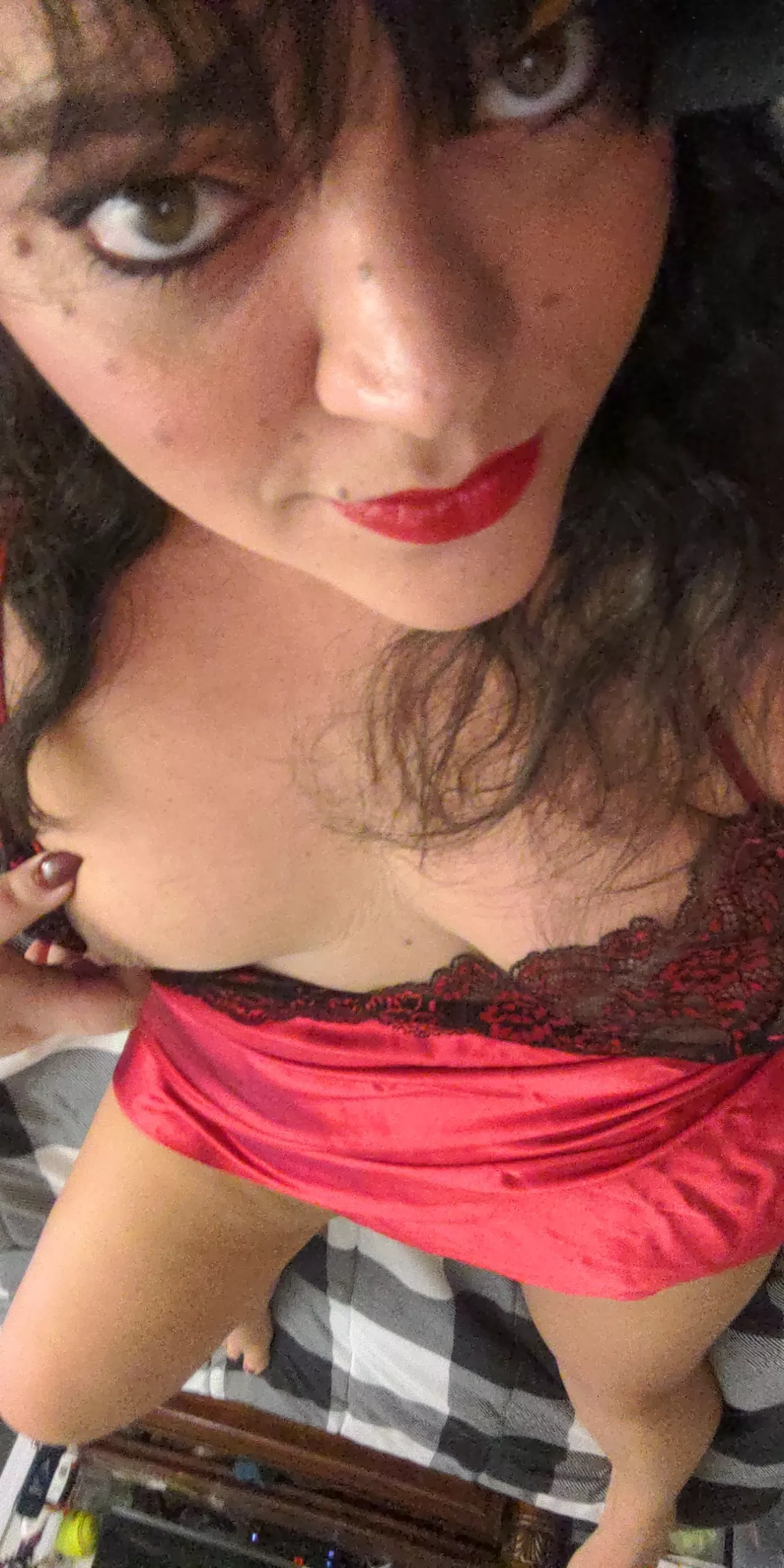 first post here 😚😚 posted by slinkygirl8706