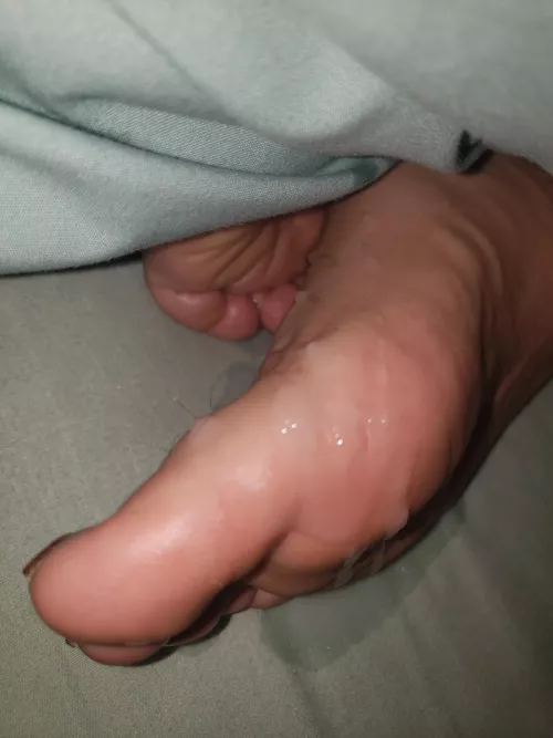 Got my lil toes all sticky 🤩🔥 by sharingstone