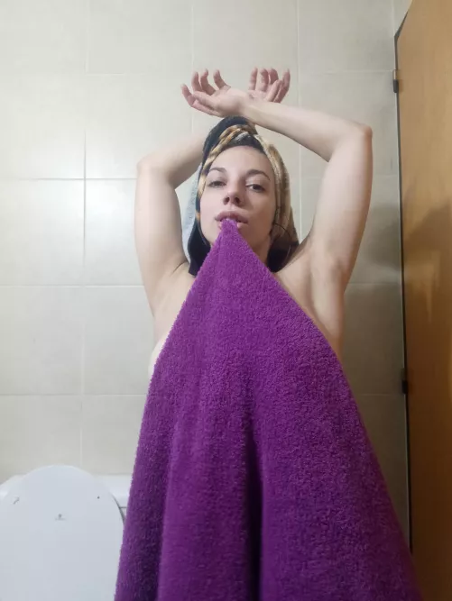 Hands up, this is a raid? by Mini__Beast