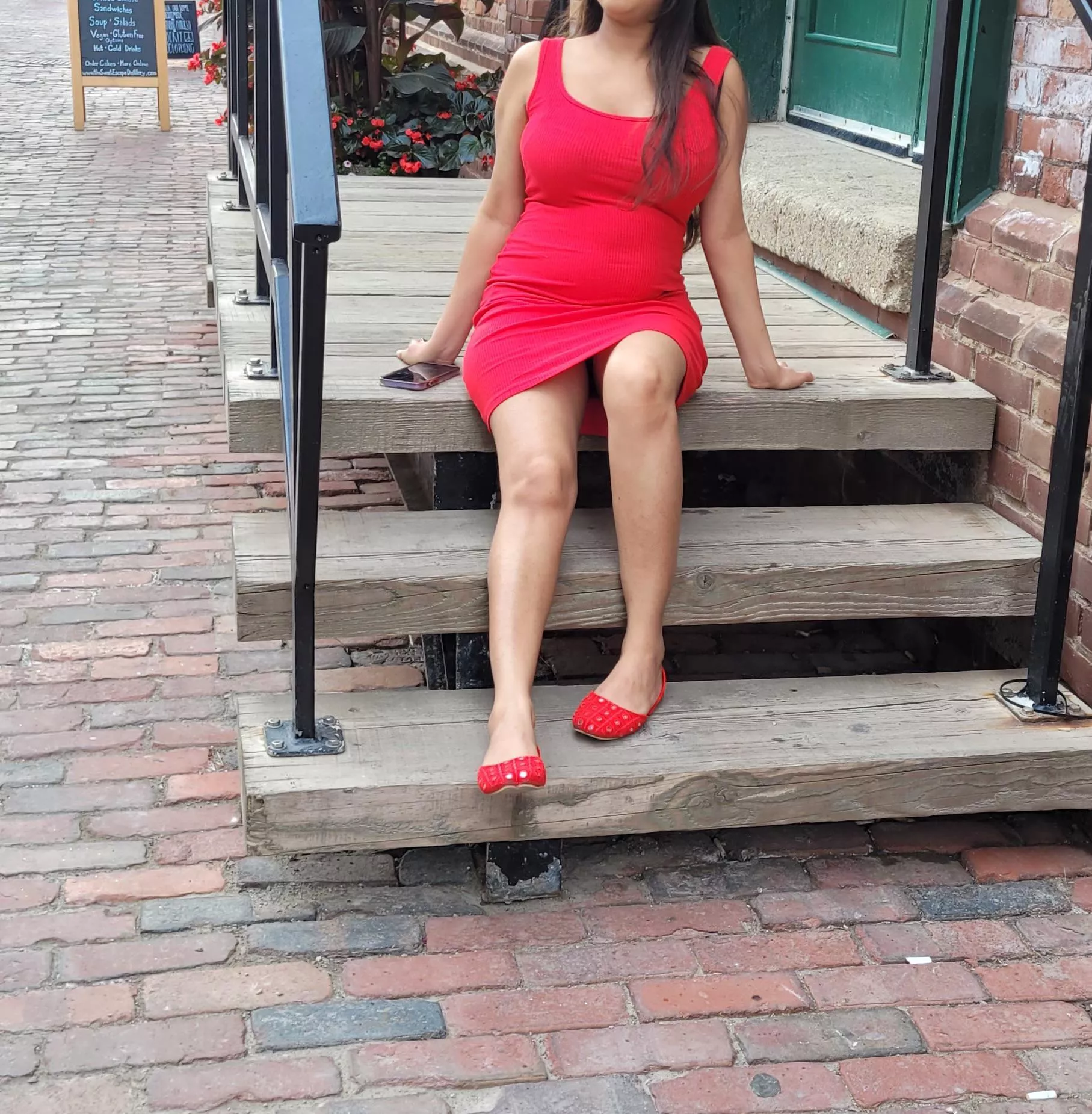 Happy Sunday you all [F] posted by Gullible_Coffee6622