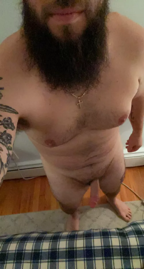 Haven’t posted here in a while, how is my beard looking? by ac01869