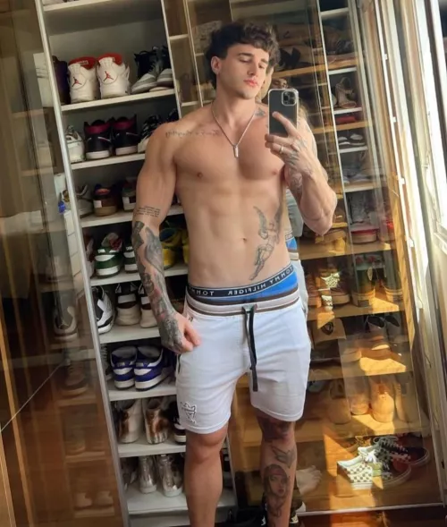 Hey again by bistomasto